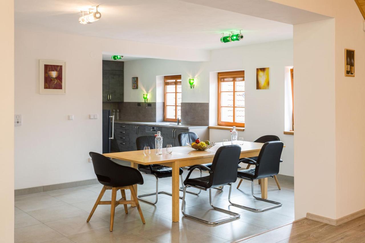 Vinný apartmán Rakovník Esterno foto