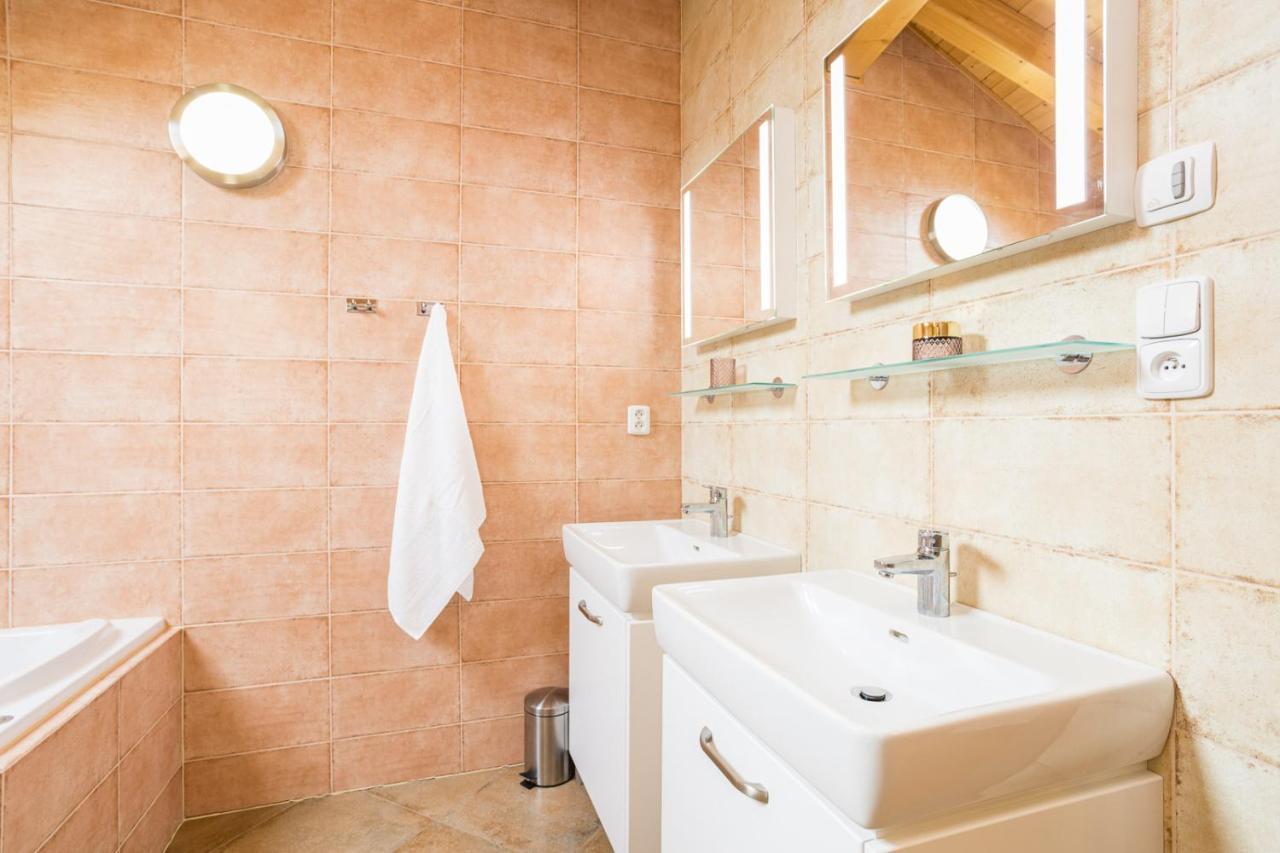 Vinný apartmán Rakovník Esterno foto
